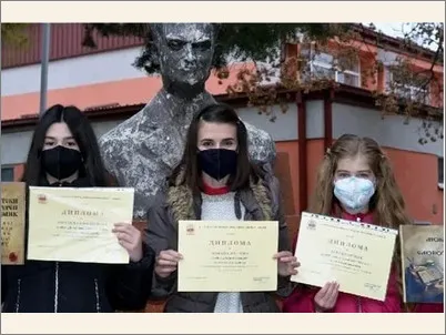 knigite se brodovi so koi plovime niz vremeto f