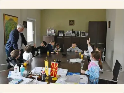 На час по општество 2022